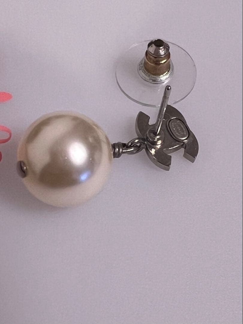 美品　A23V 片耳　パール　ピアス　CHANEL