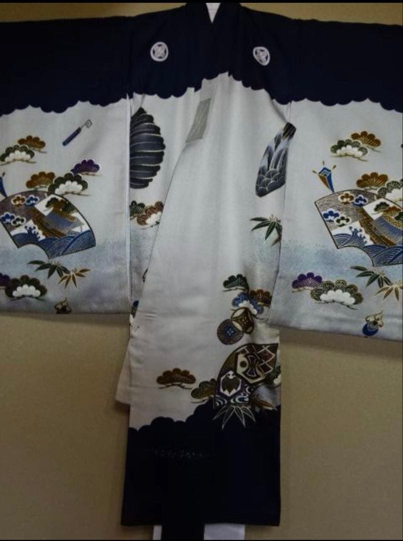 お宮参りセット　男児産着・長襦袢・帽子・よだれかけ付き　紋付　紺色金彩加工