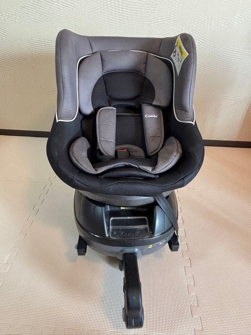 Combi 回転式チャイルドシート グレー　CG-CIG