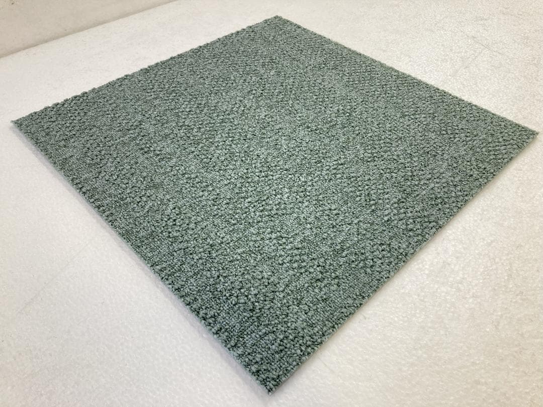 マカリカ　タイルカーペット　４８枚 新品・未使用　国内メーカー　正規品