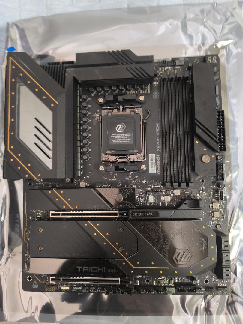 ASRock X870E TAICHI マザーボード