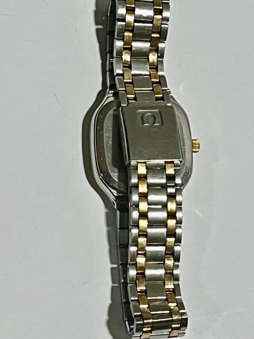 Omega seamaster オメガの腕時計時計は完璧に動作します。