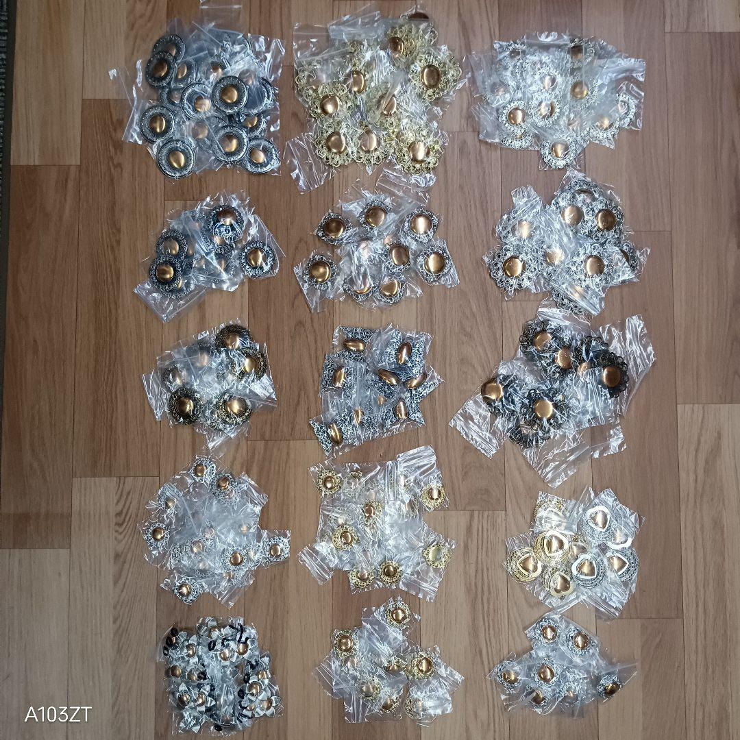 未使用品 七宝焼 材料 ブローチ ペダントトップ 210個 まとめて 2.3kg