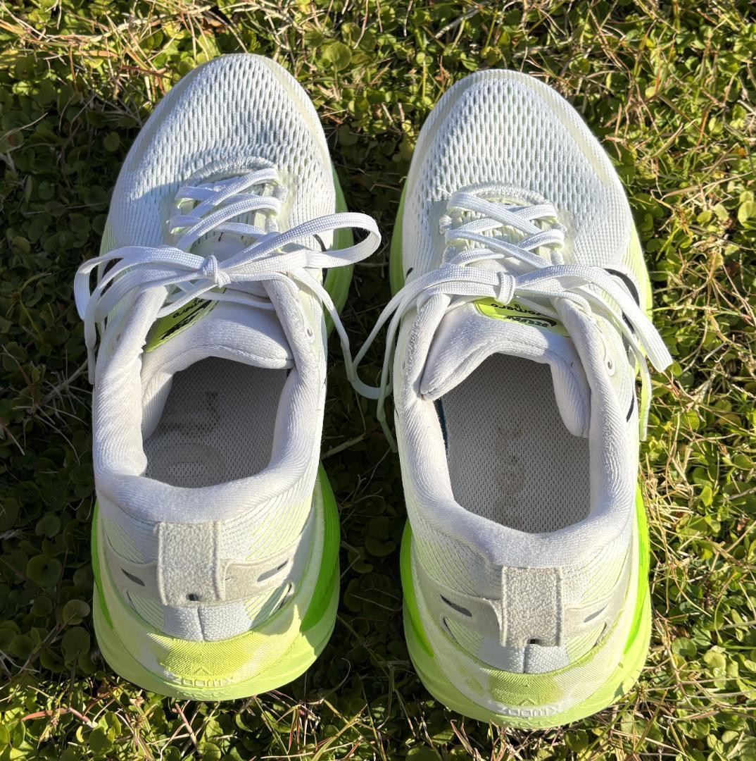 ★大人気商品即決★NIKE vomero18 ナイキ ボメロ18 （26.0㎝）