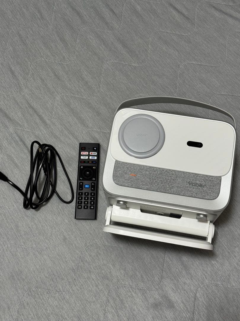 YABER V12プロジェクター ホワイト