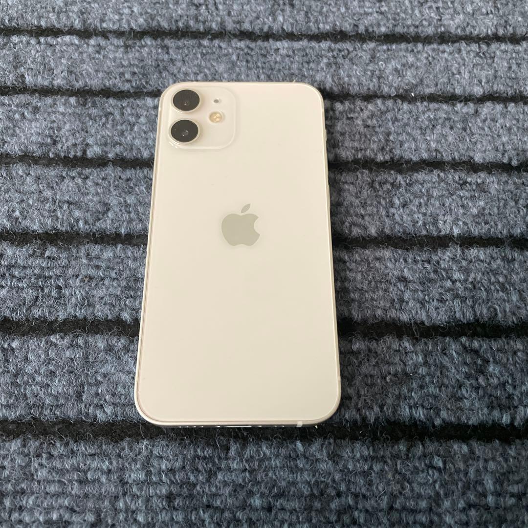 30 Apple iPhone12 mini 128GB ホワイト