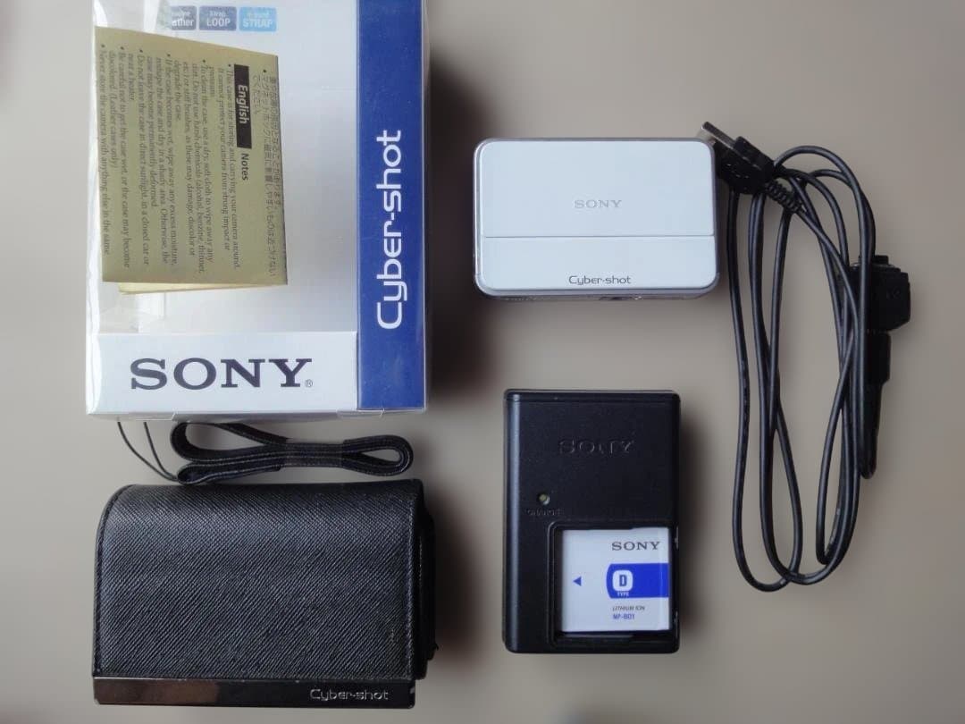 SONY ソニー Cyber-Shot DSC-T2 ホワイト　セット　中古