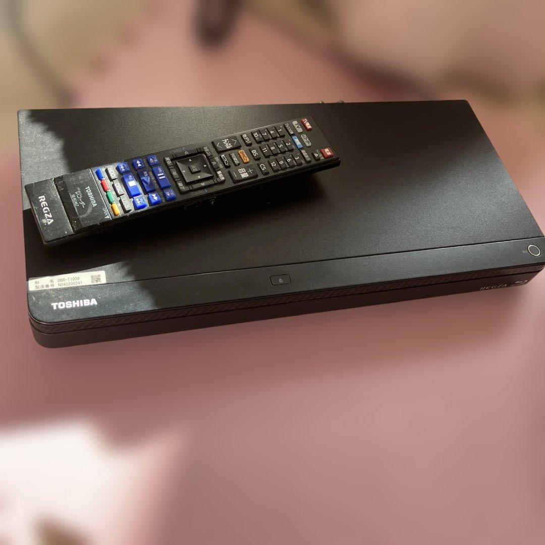 高性能三番組同時録画TOSHIBAREGZA DBR-T1009 Blu-ray