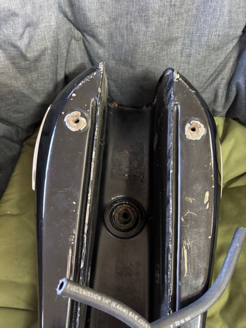 トライアンフ タンク