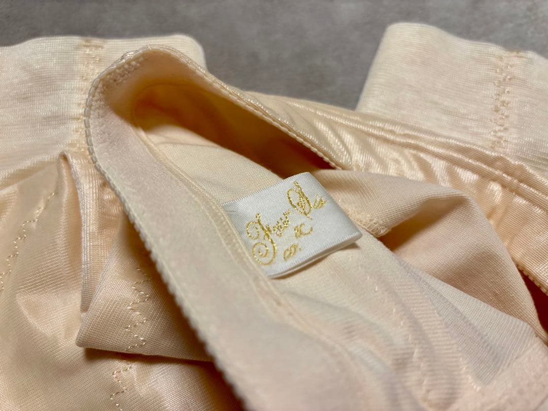 フォーシス&カンパニー　Vカットビスチェ　C65