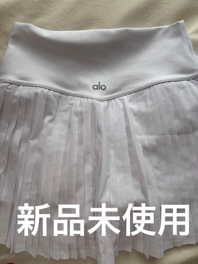Alo Yoga グランドスラム プリーツスカート
