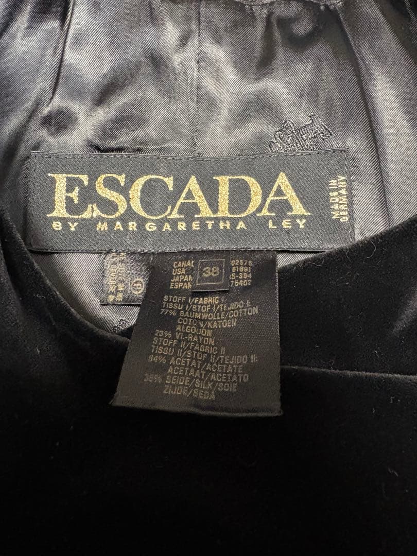 ジャケット・アウター Escada. Vintage Margaret Ley 38. Silk