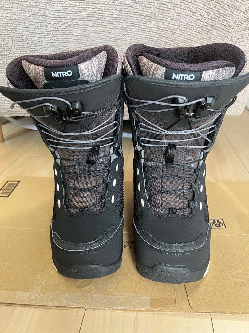 23-24 NITRO MONARCH カラー:BLACK 24.5cm