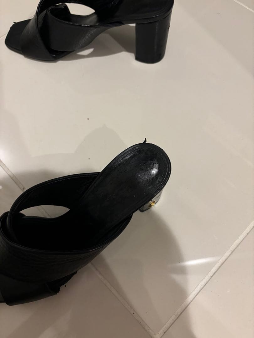 【YSL】イヴサンローラン　ブラック クロスストラップ ミュール