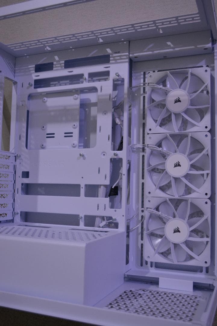 CORSAIR 3500X ARGB ミドルタワーPCケース