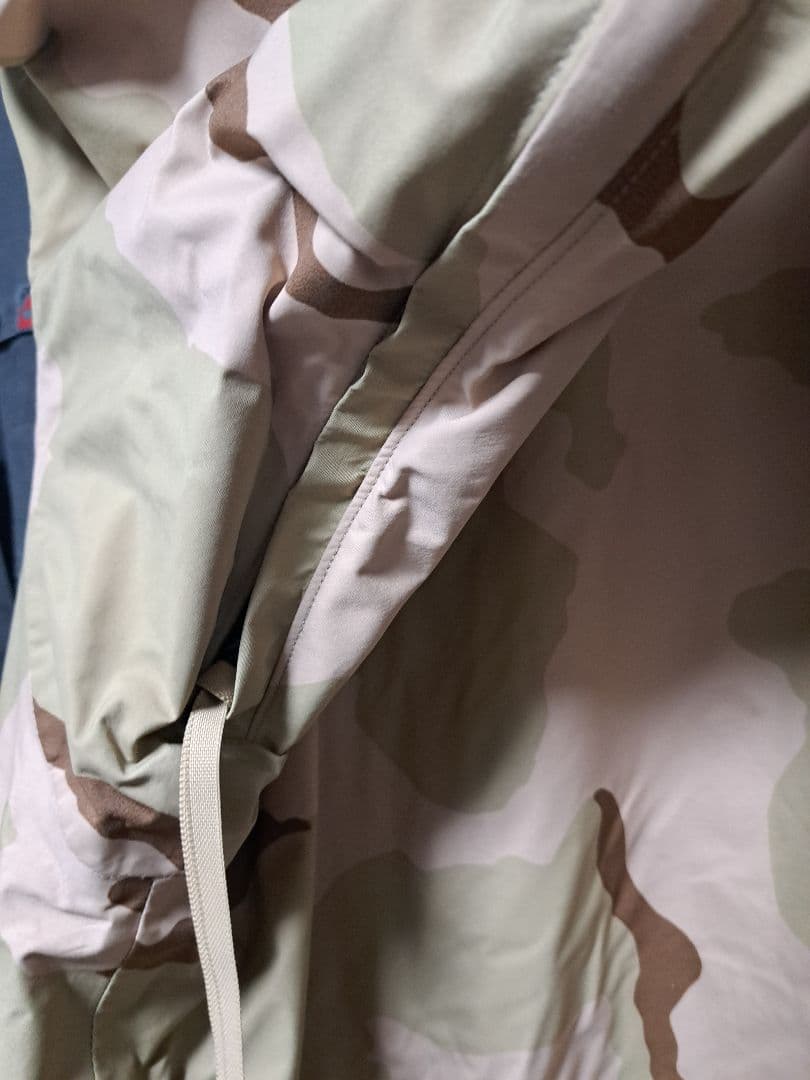 ECWCSデザートカモゴアパーカー