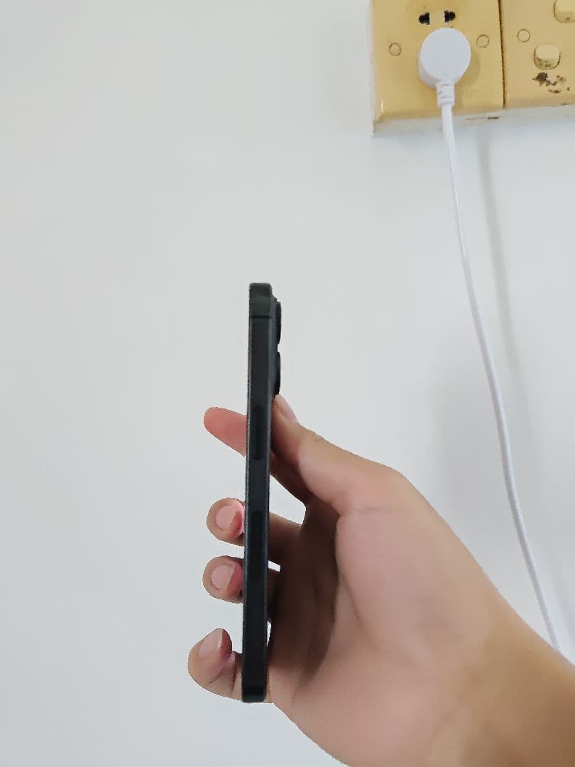 Apple iPhone 15 Pro 本体 256gb ブラック