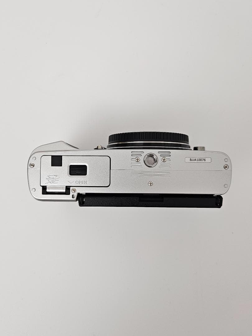 OM SYSTEM/OLYMPUS PEN E-P7 ボディ シルバー