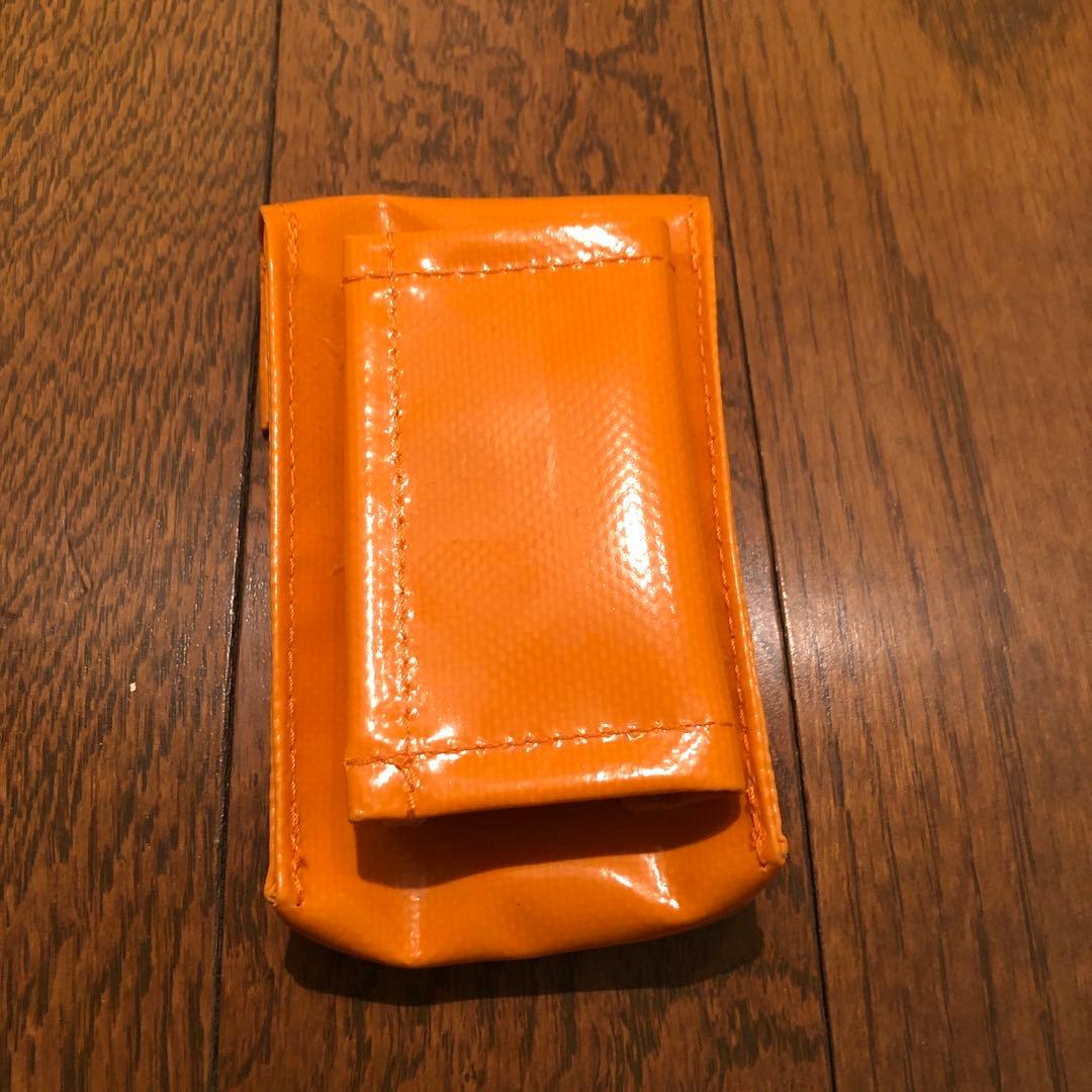 タウシェ　ショルダーバック