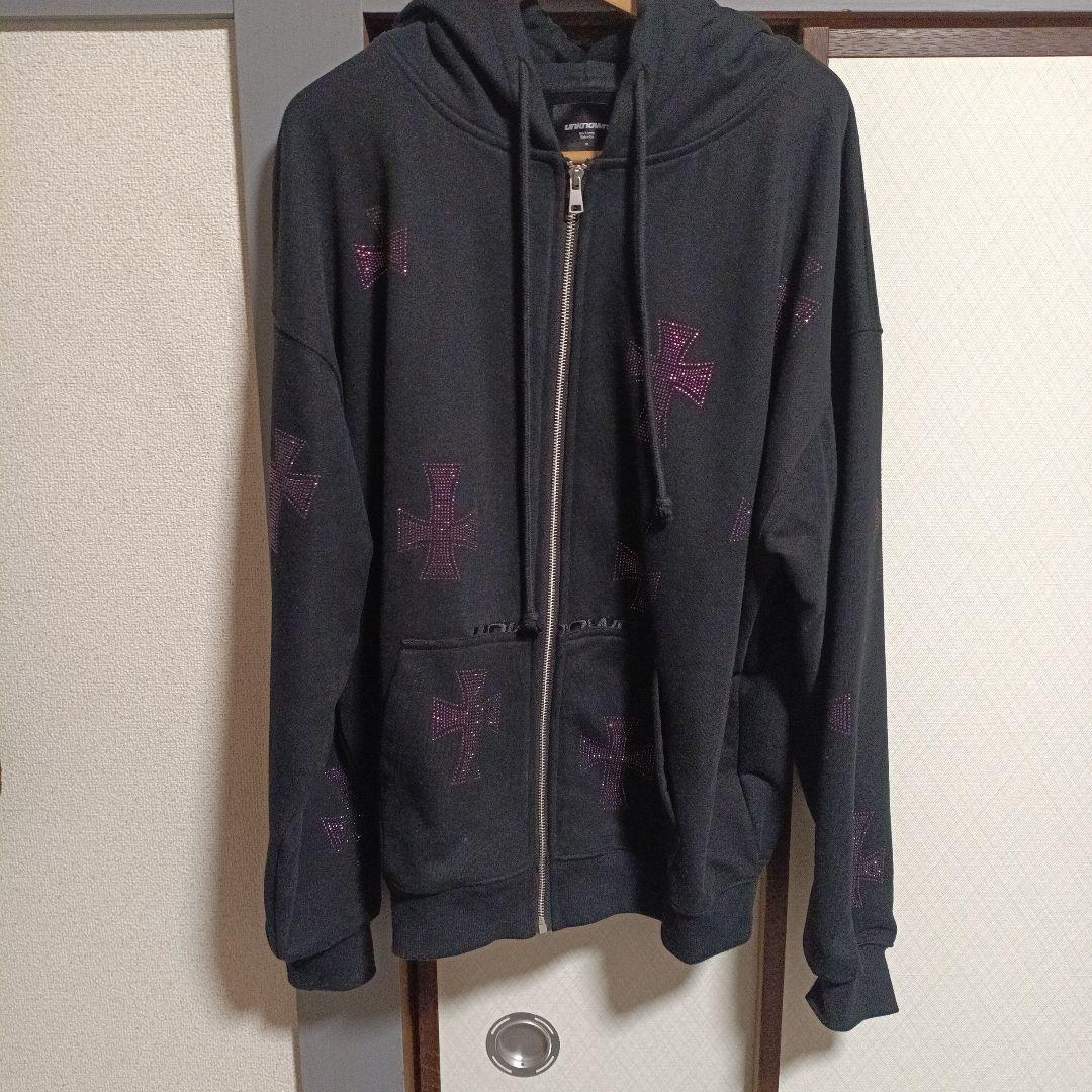 寿*。様 UNKNOWN LONDクロスラインストーンジップアップパーカー パー