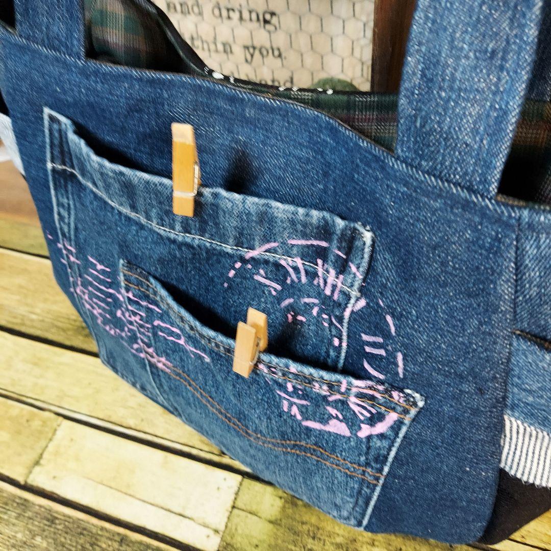 刺繍デニムバック　No.649　デニムリメイク　チューリップバック　丸いバック