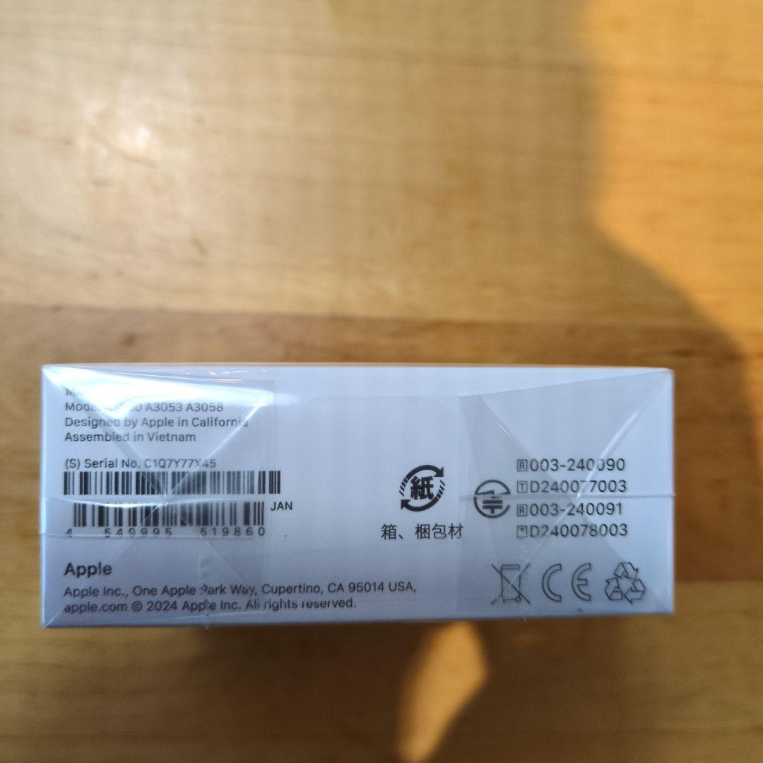 Apple AirPods 4 未使用品