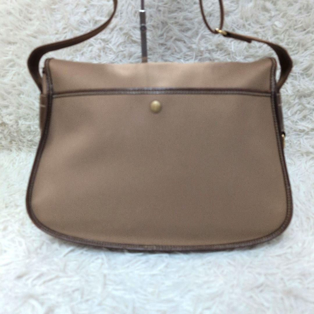 美品 A4可✨️ハンティングワールド サファリトゥデイ メッセンジャーバッグ