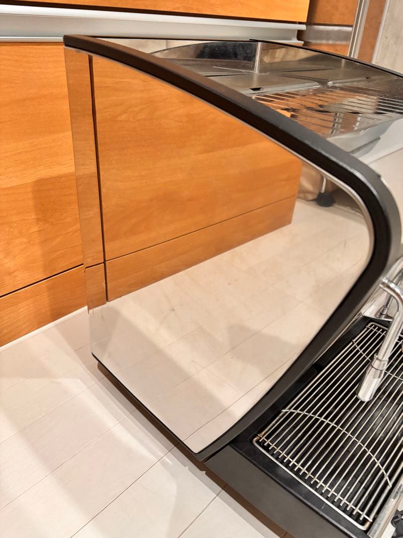 SIMONELLI MUSICAエスプレッソマシン