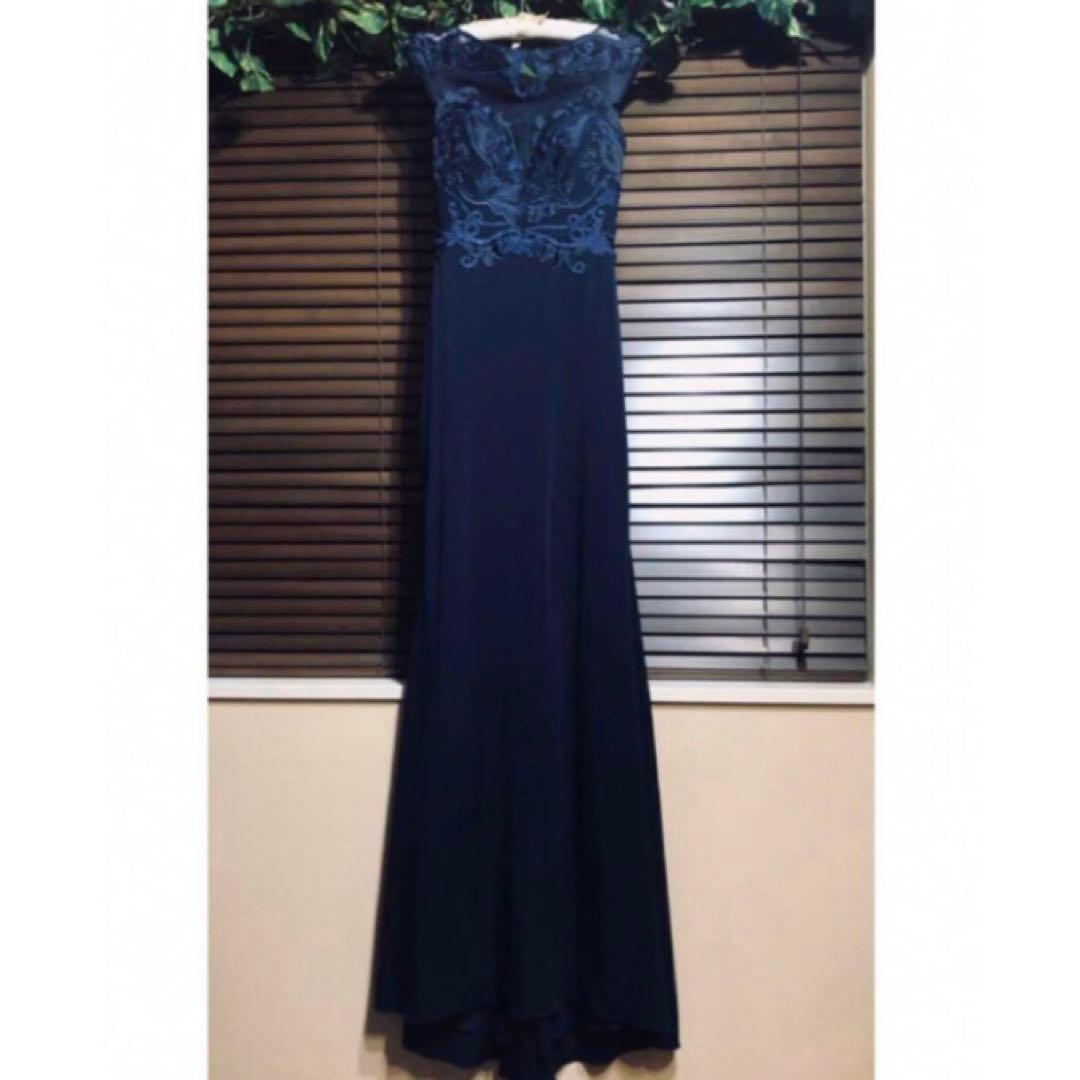 高級刺繍ドレス