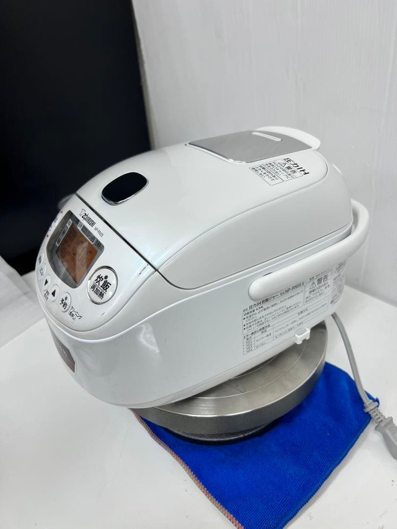 象印 圧力IH炊飯ジャー NP-RN05（0.5合〜3合）ホワイト 2023年齢