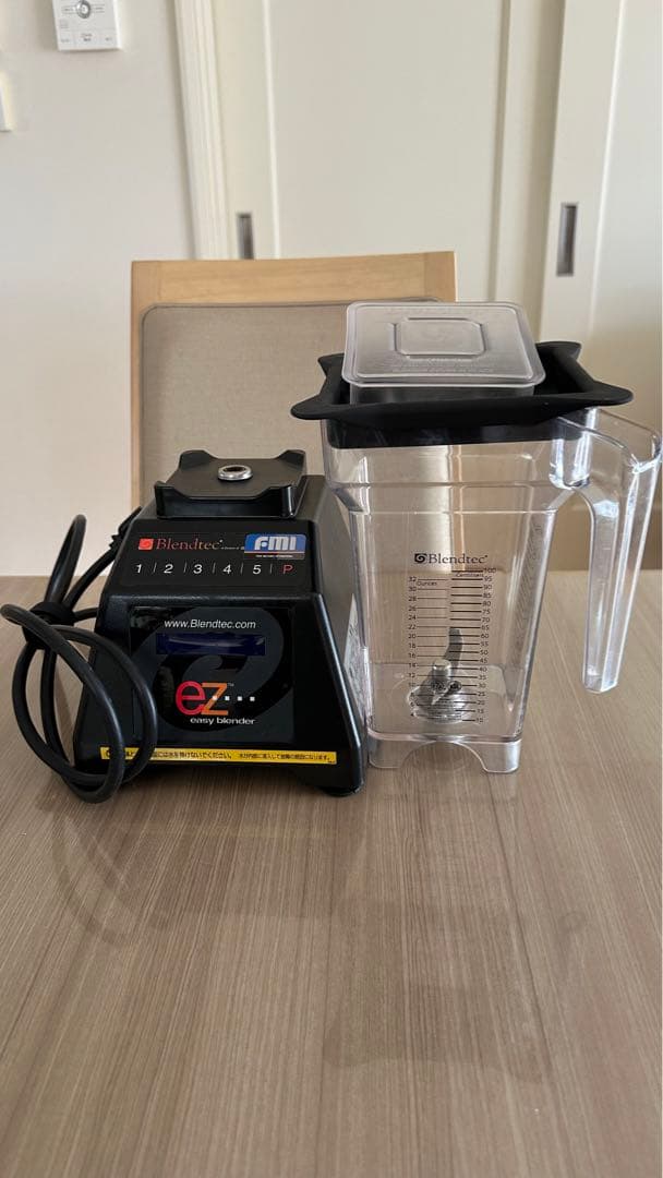 Blendtec ブレンドテック　EZ M-2 ブレンダー　FMI