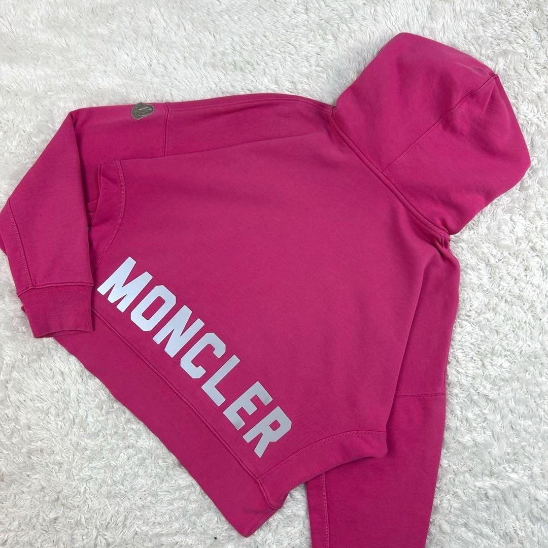 5642【希少デザイン】モンクレール☆リフレクターロゴ入りクロップド丈パーカー