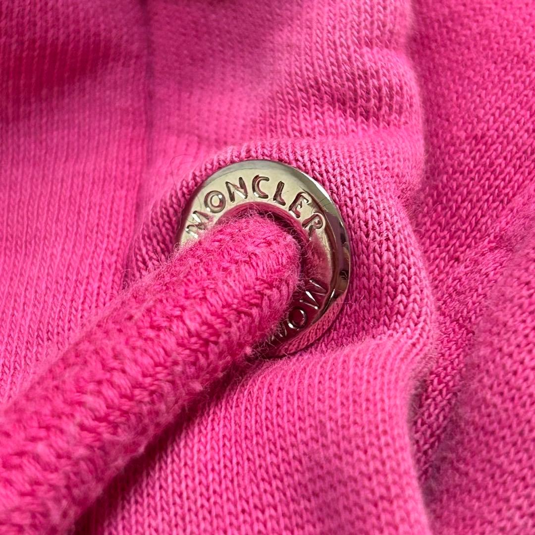 5642【希少デザイン】モンクレール☆リフレクターロゴ入りクロップド丈パーカー