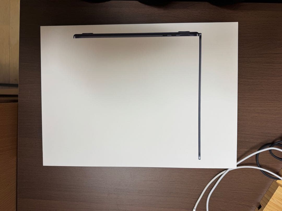 Apple MacBook M3 13インチ ミッドナイト