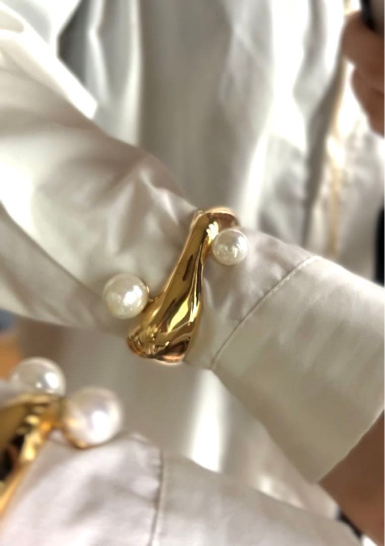【Chloe】バングル　ゴールド　パール