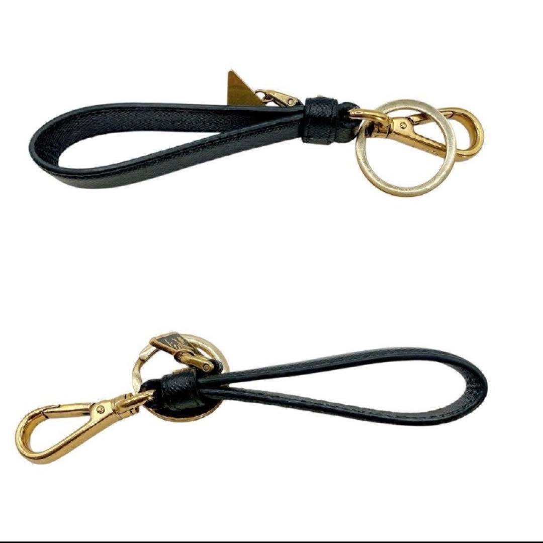 極美品✨PRADA プラダ　キーリング　三角ロゴプレート　サフィアーノ　付属品付