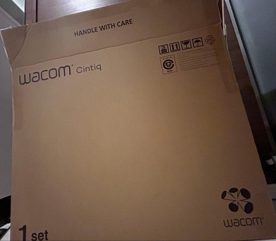 液タブ・ペンタブ Wacom Cintiq22(DTK2260K0D)