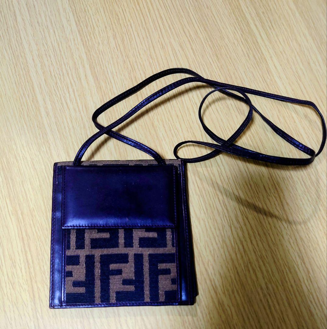 Fendi ロゴプリント バッグ