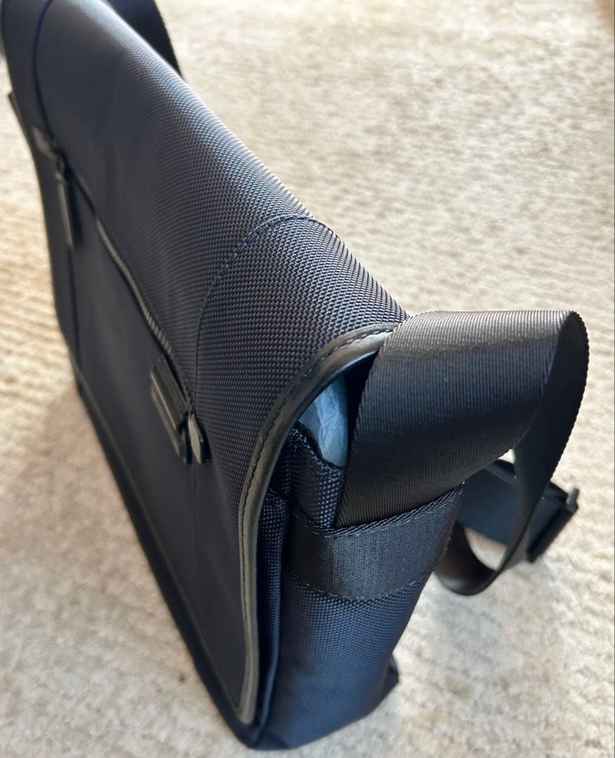 MICHAEL KORS ネイビー×黒ショルダーバック新品タグ付61,600円