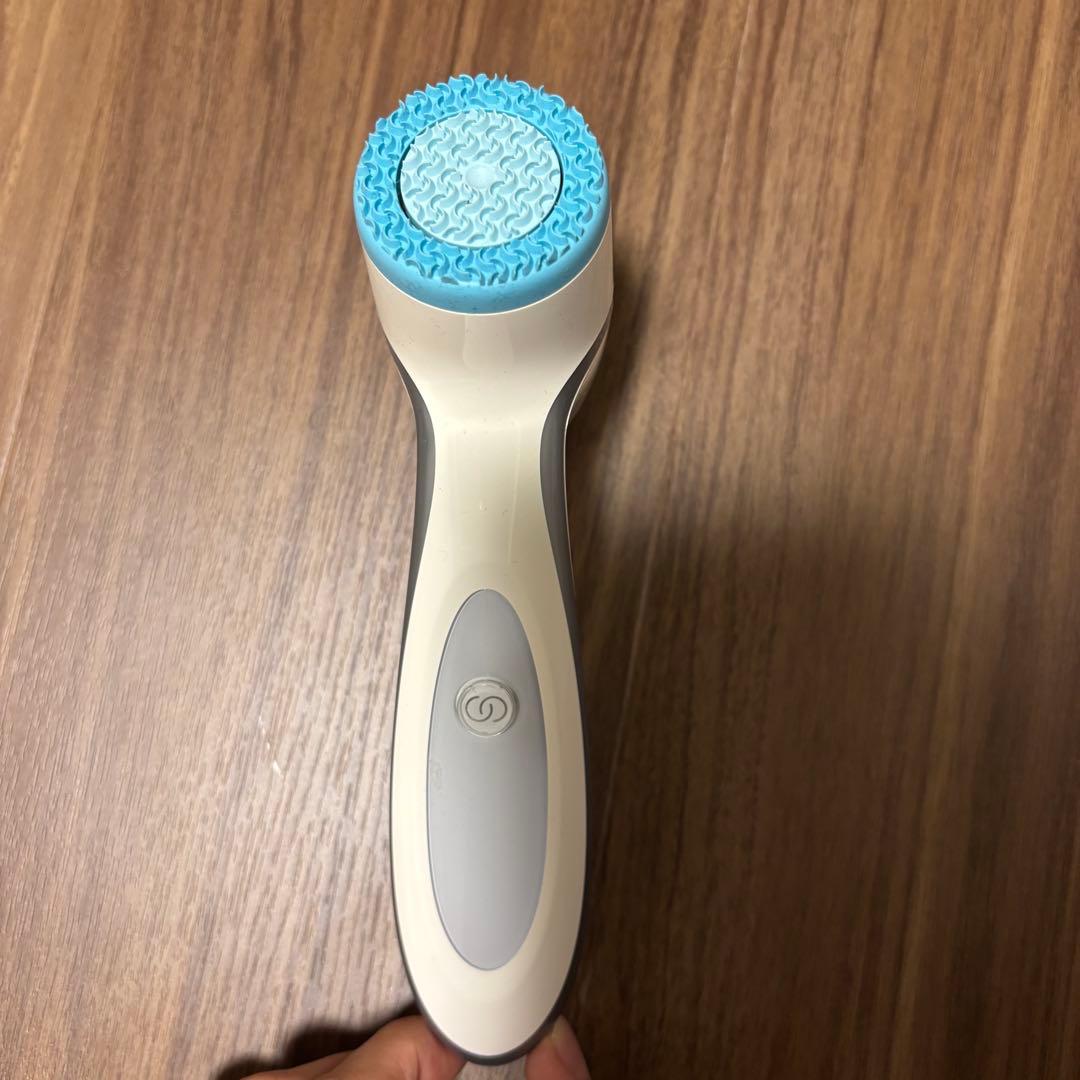 ニュースキン　ルミスパ　洗顔ブラシ 青と白 充電スタンド付き