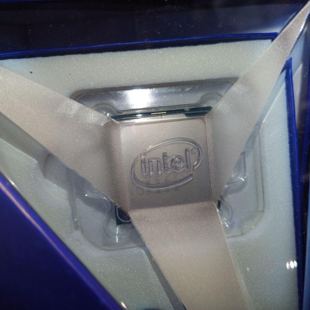 Intel Core i9 10th Gen アンロック CPU