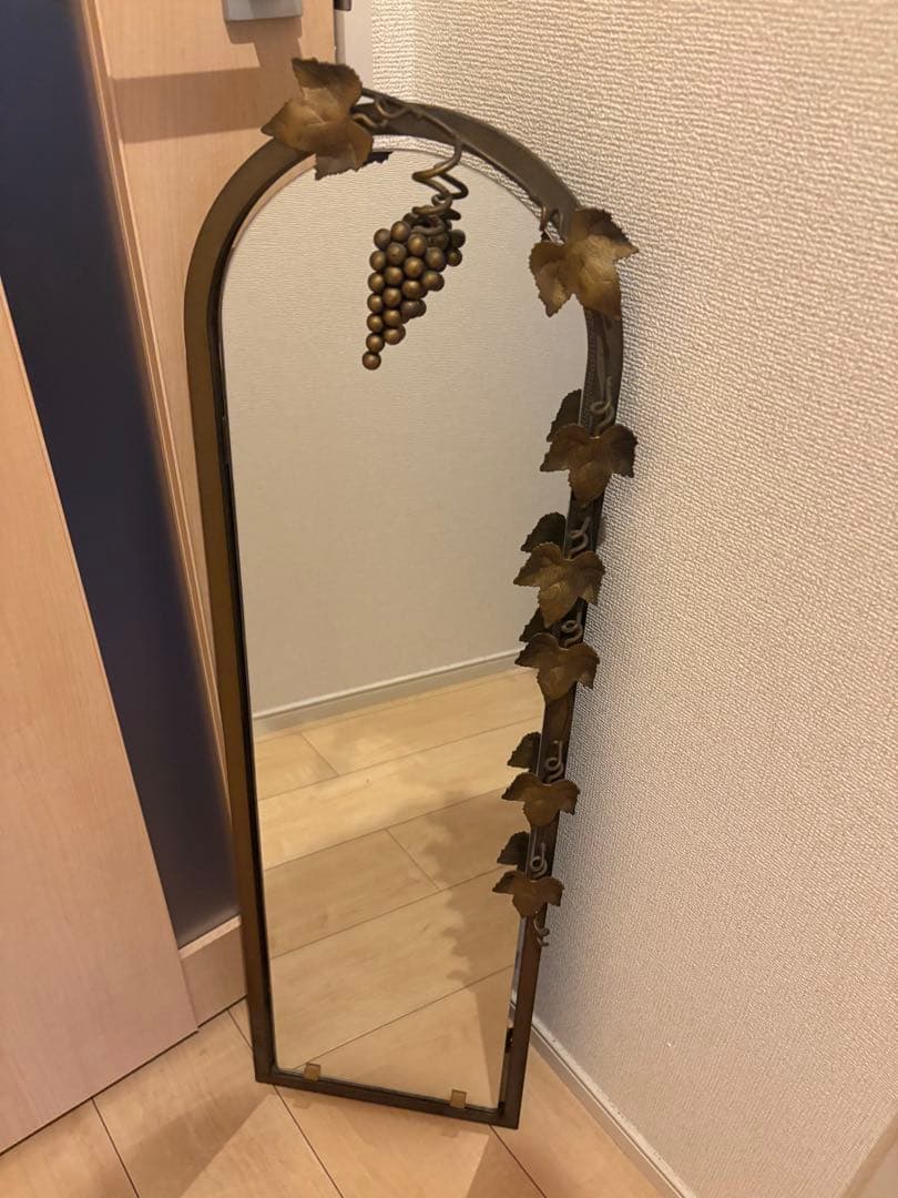 【ヴィンテージ】アーチ型 アイアンミラー 葡萄　リーフ装飾 鏡　アンティーク