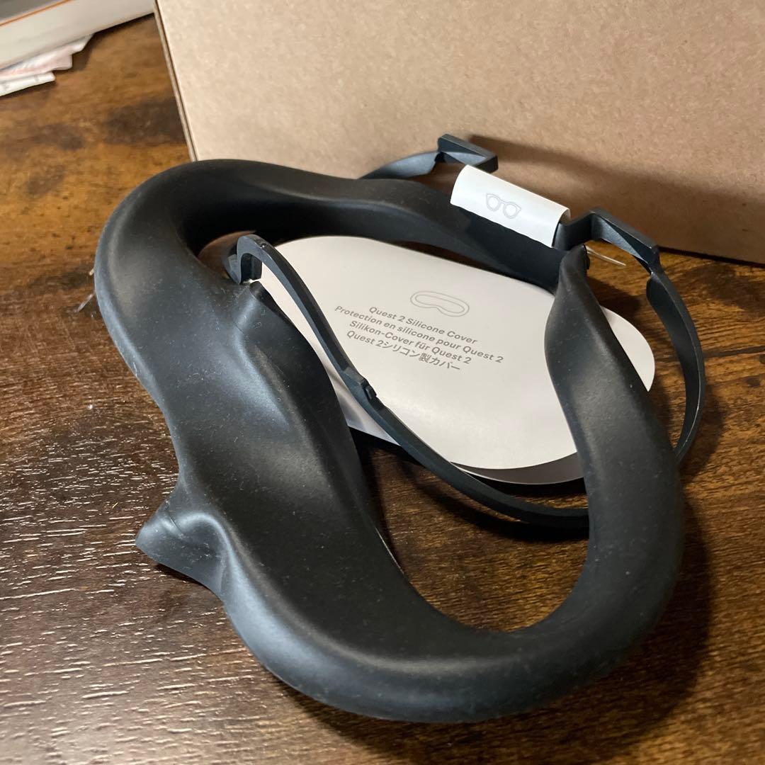  Quest 2 VRヘッドセット、コントローラー付き、ホワイト