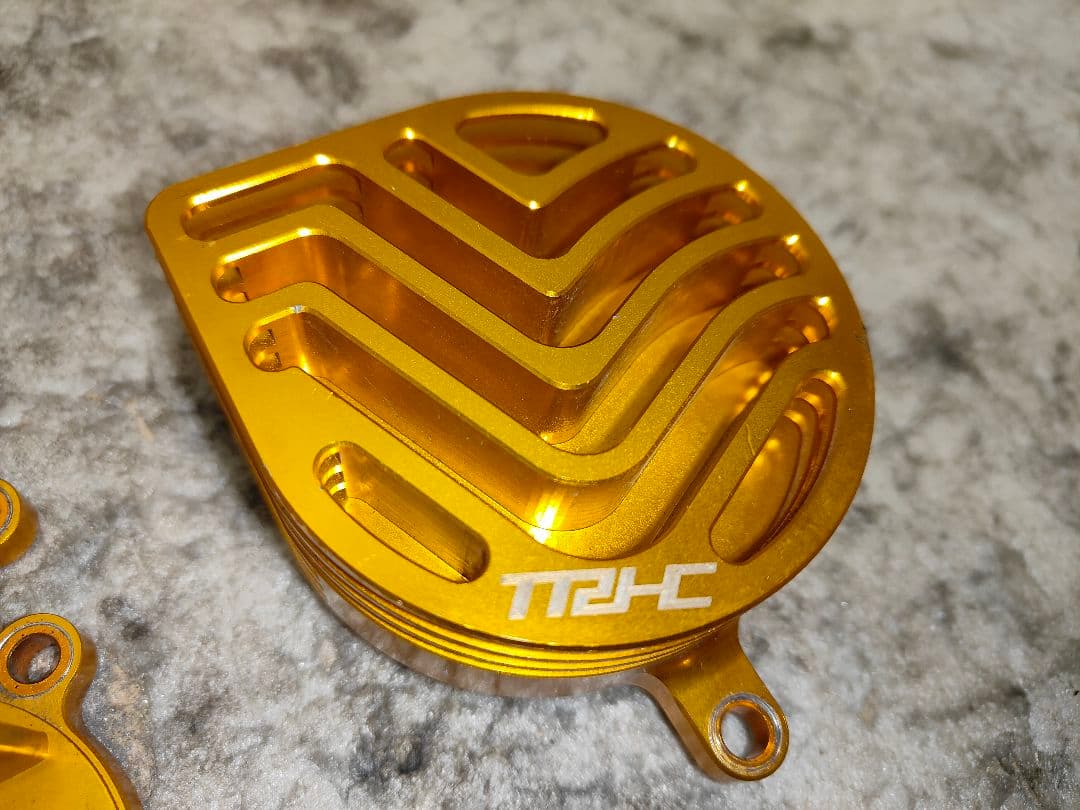 国内台湾全年式シグナスX対応 TRHC製タペットとカムカバーセット