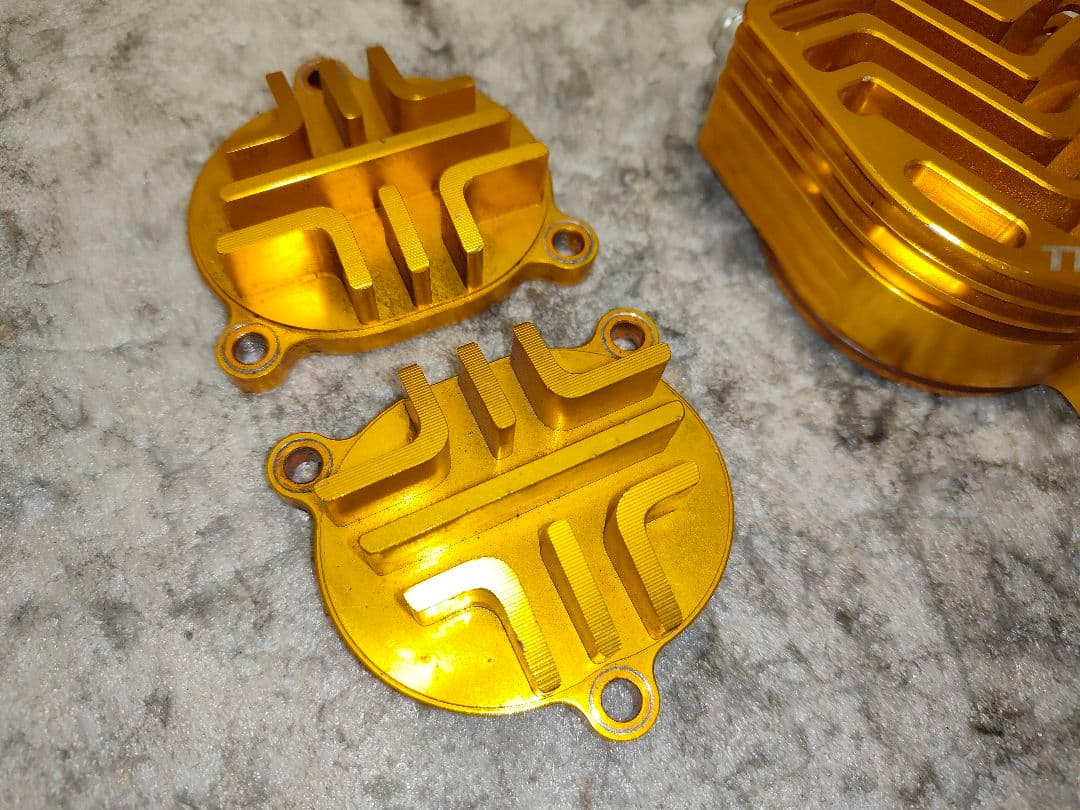 国内台湾全年式シグナスX対応 TRHC製タペットとカムカバーセット