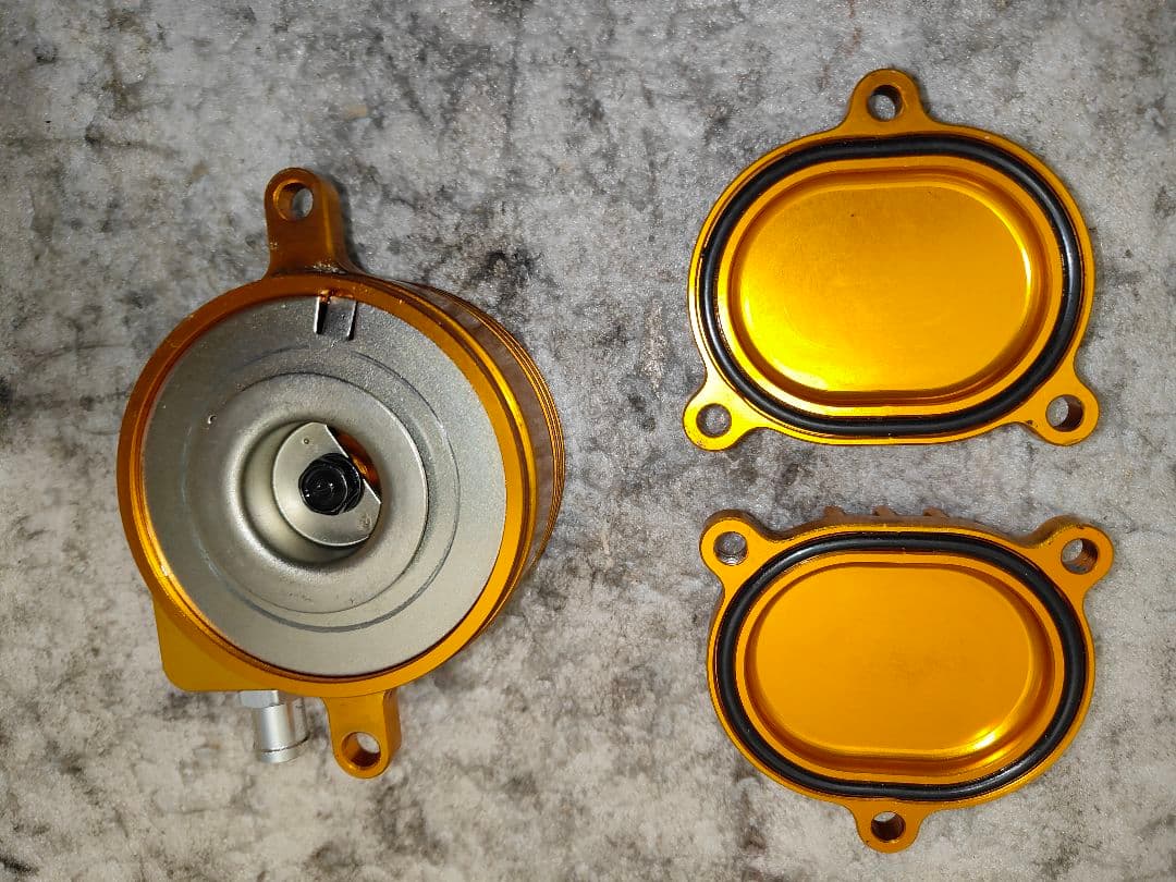 国内台湾全年式シグナスX対応 TRHC製タペットとカムカバーセット