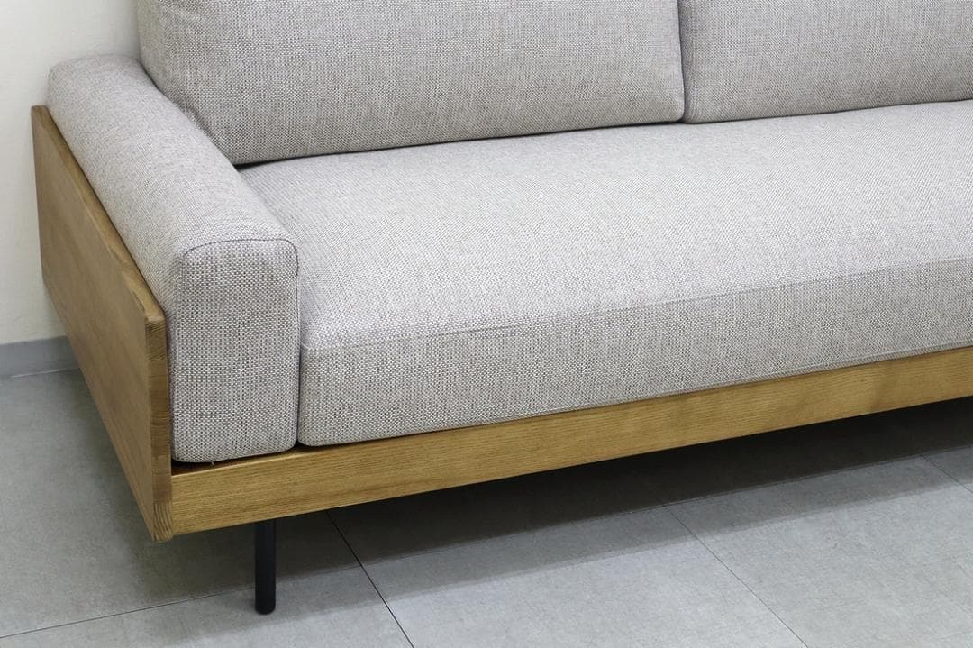 未使用品 ウニコ TREL トレル 3シーター ソファ 天然木 無垢材 フェザー