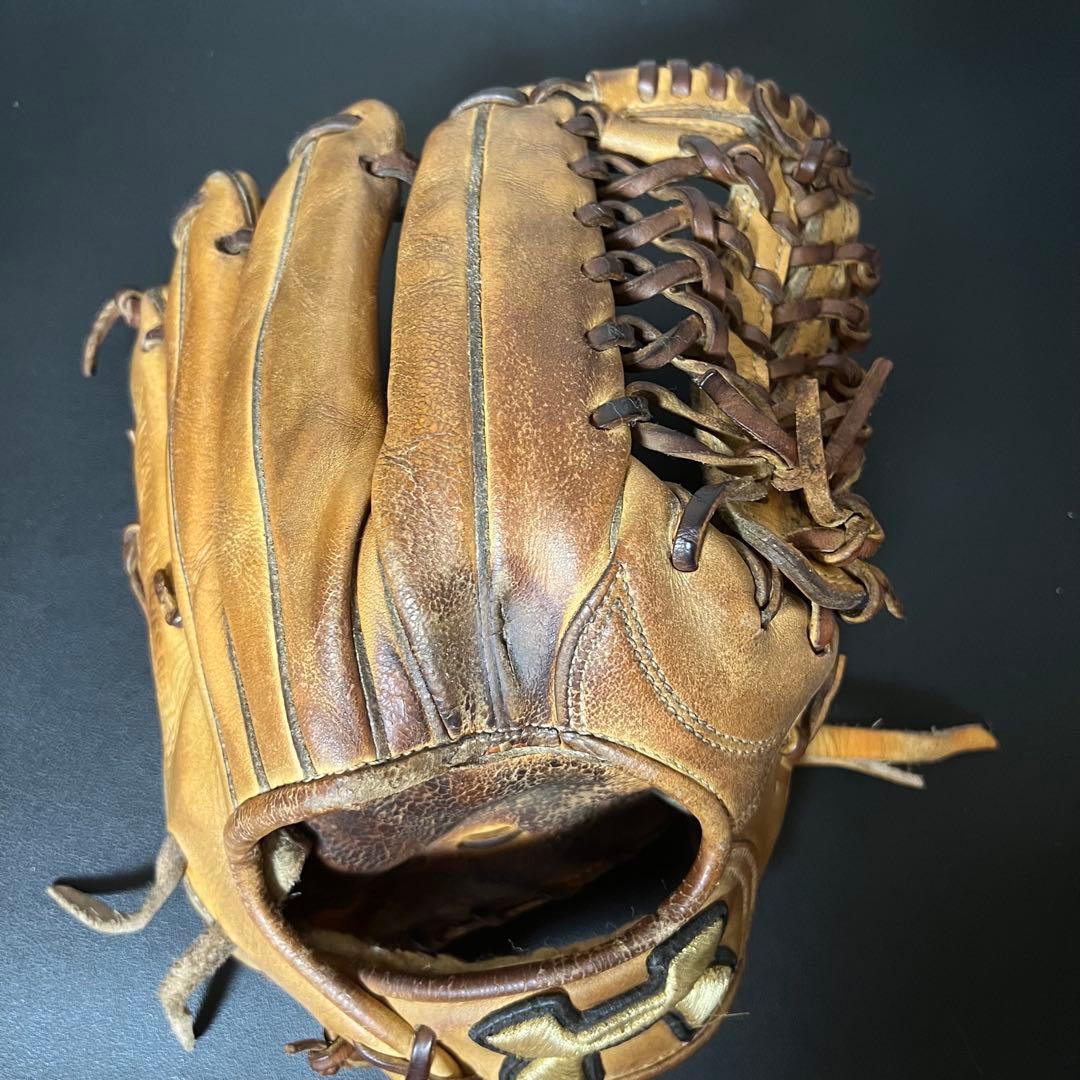 即戦力　UA硬式グローブ