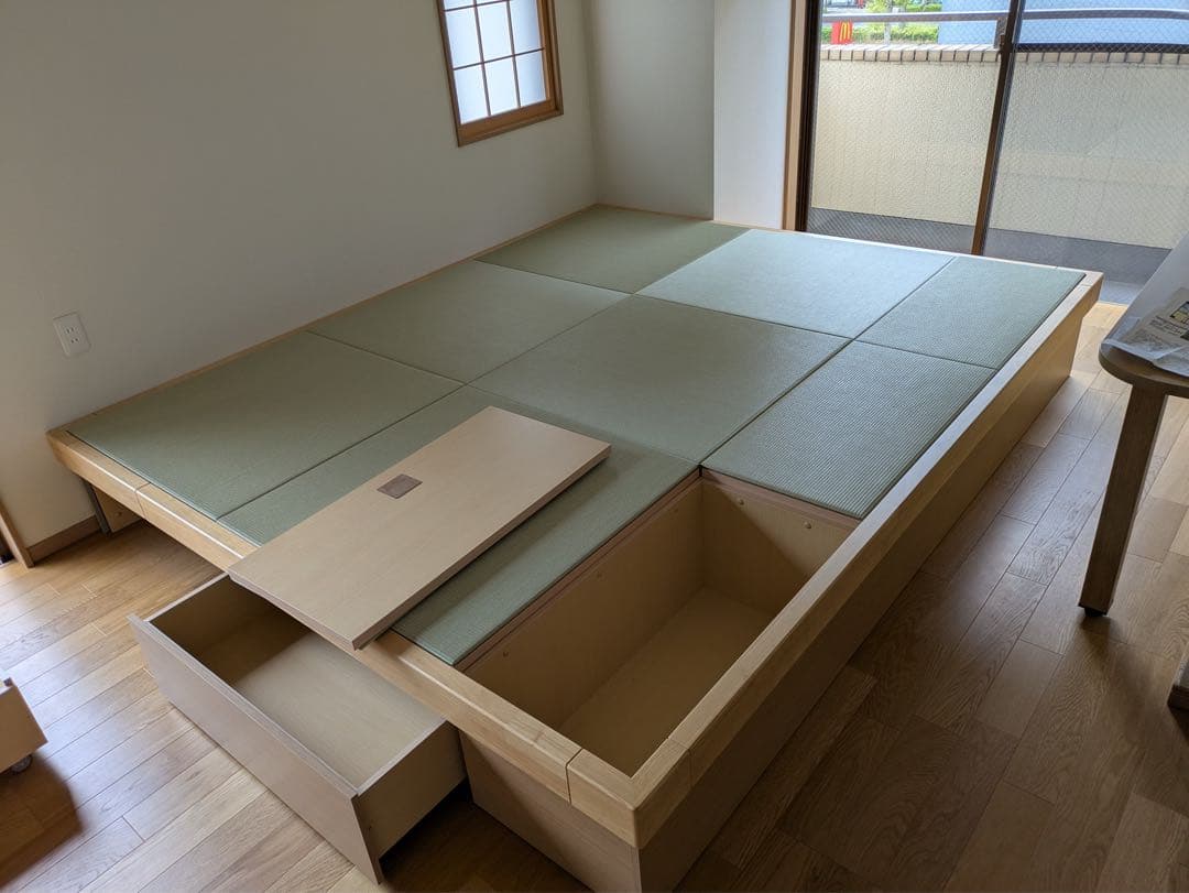 Blue-Box [兵庫姫路引取り限定]パナソニック畳が丘　小上がり収納