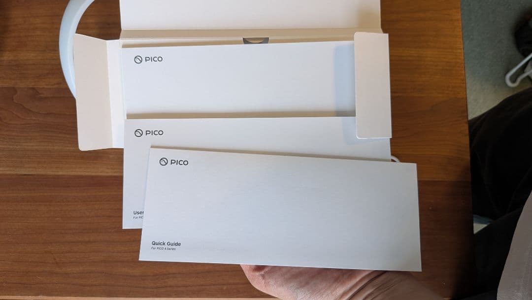 PICO 4 128GB 国内正規品 レンズおまけ